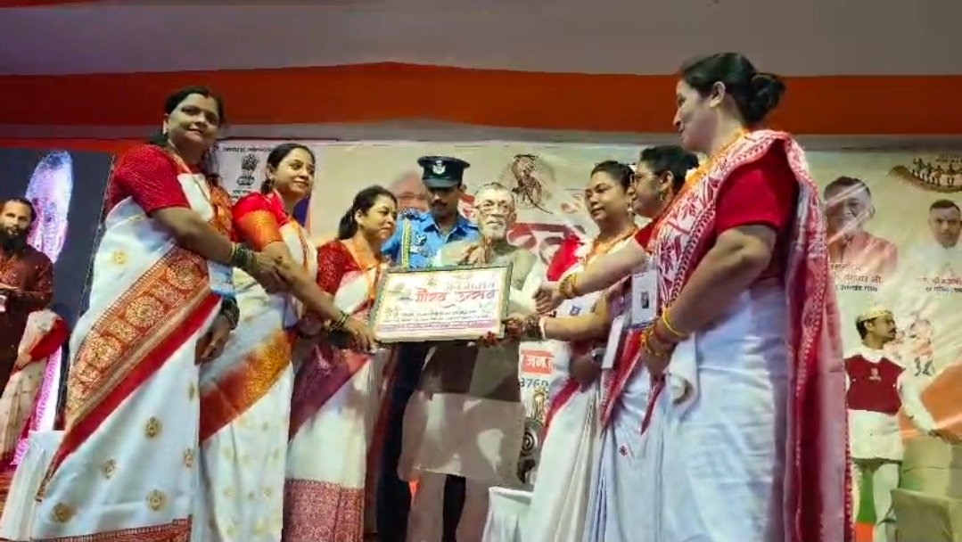 राज्यपाल के आगमन से जनजातीय गौरव उत्सव का भव्य समापन, महिला एवं जनजातीय उद्यमियों का सम्मान